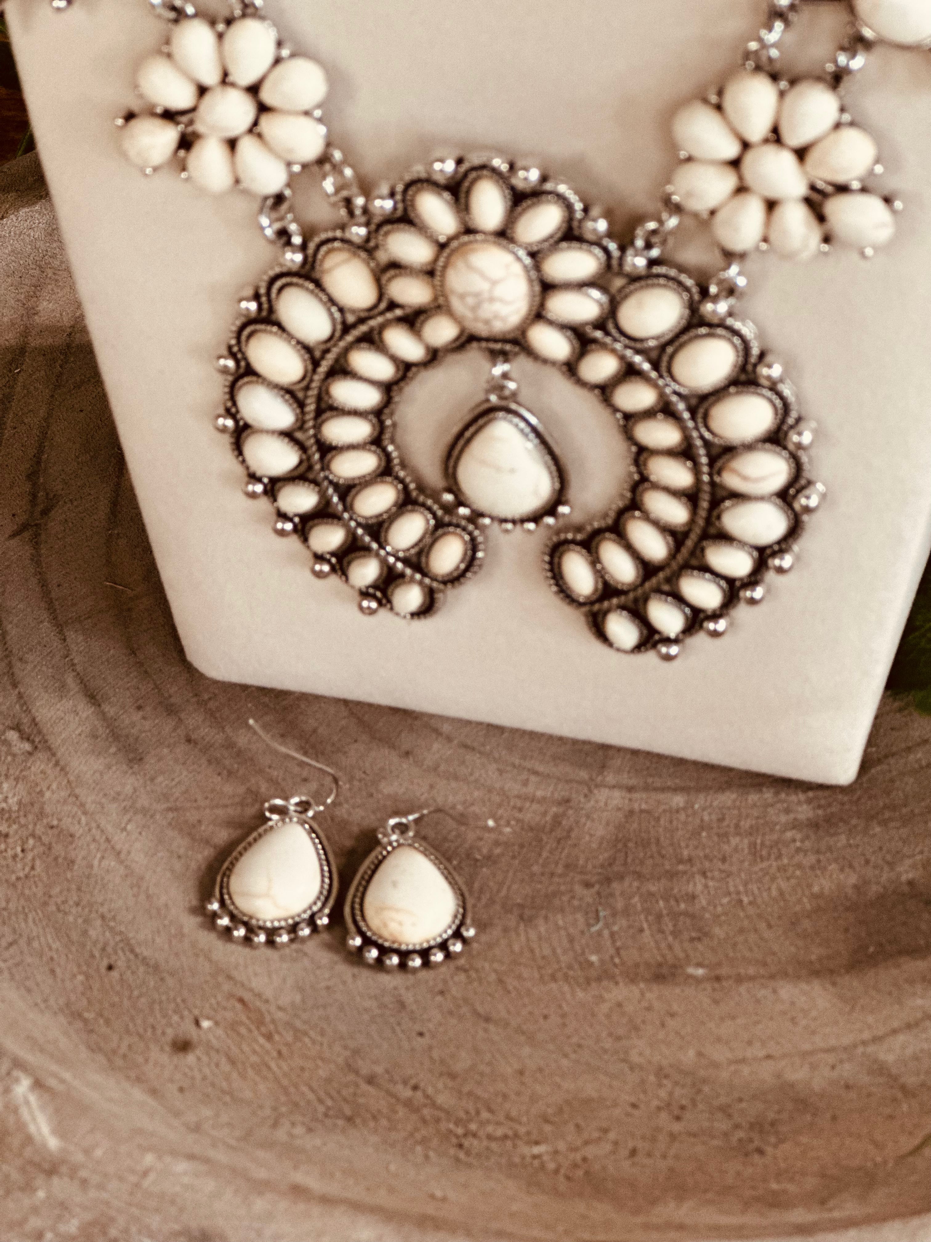 Squash Blossom (Ivory)